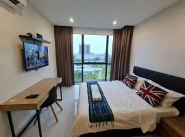 Lovely Kozi Square Studio Bedroom with Pool LV5D