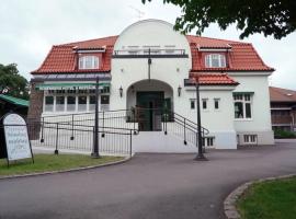 Rosenberg Hotell & Restaurang，位于Åstorp的酒店