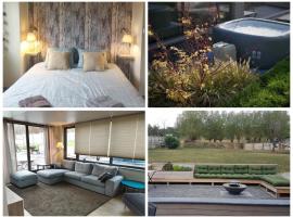 Rock and chill house with jacuzzi Namur Ardennes，位于那慕尔的酒店