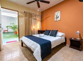 El Cocobolo Food&Rest Room 6 Bed and Breakfast WiFi AC Pkg gratis，位于利比里亚的酒店