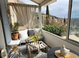 Appartement Terrasse Cotignac，位于科蒂尼亚克的酒店