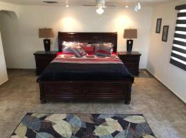 Amplia casa en Colonia Campestre，位于Cananea的酒店