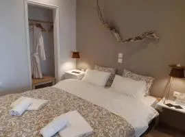 Delphic Moments I Cozy apt 1BR 2BA 2 double beds