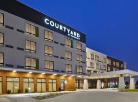 Courtyard by Marriott St. Joseph-Benton Harbor，位于本顿港的酒店