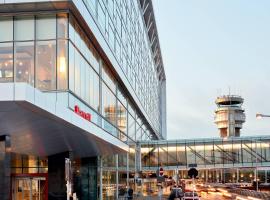 Marriott Montreal Airport In-Terminal Hotel，位于多瓦尔加拿大航空总部附近的酒店