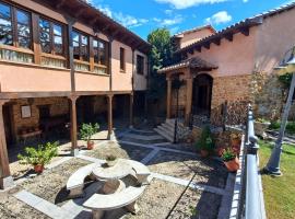 Palacio del Conde de Rebolledo，位于Villaviciosa de la Ribera的酒店