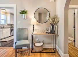 Charming Getaway, Walk to Windsor Lake and Downtown!