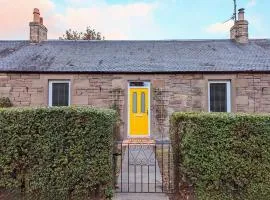 Parkview Cottage - Lovely home with cosy fireplace