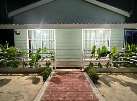 Chantara Cottage，位于Kampung Mawar的酒店