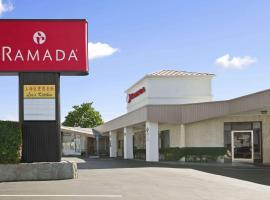 托伦斯华美达酒店，位于托伦斯的酒店