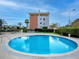 Luxury Apartment with Pool