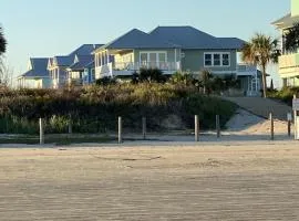 SEAFOAM - Beautiful Luxury Beachside Village Home - Breathtaking Ocean Views- Full Reno