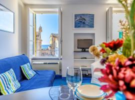 CASA MARINA Relax con vista sul mare，位于卡莫利的酒店