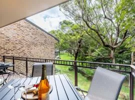 Bay Parklands, 36 2 Gowrie Avenue - close to the water with Air con, WiFi, pool & spa & tennis court