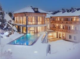 Hotel Weissenstein，位于圣迈克尔隆高的酒店