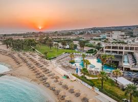 Atlantica Mare Village Ayia Napa，位于阿依纳帕阿依纳帕海洞附近的酒店