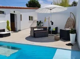 Villa piscine balnéothérapie et jacuzzi entièrement privée