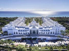 Riu Palace Riviera Maya - All Inclusive，位于普拉亚卡门的带停车场的酒店
