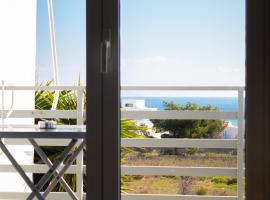 EMVI APARTMENTS III seaview near airport，位于阿特米达的海滩酒店