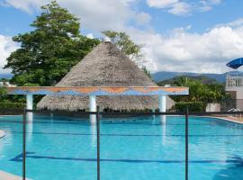 Casa campestre Hacienda estancia, en Melgar con piscina privada，位于梅尔加的别墅