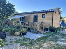 Tiny beach house heated and airconditioned