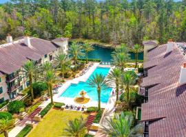 King & Bear Resort Golf Course Suite B，位于Elwood的酒店