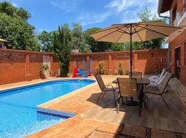 Residencia privada lujosa，位于恩卡纳西翁的酒店