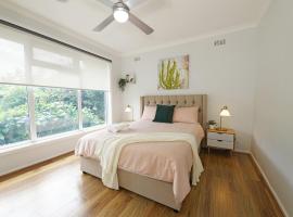 Pet-friendly Bayside 4BR Rental House near Mentone，位于帕克德尔的酒店