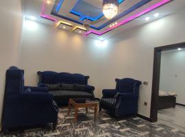 Lavish Residency Guest House Fasial Town，位于拉瓦尔品第的酒店