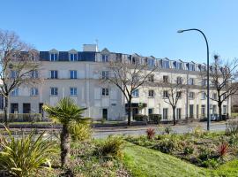 B&B HOTEL Saint-Maur Créteil，位于圣莫代福塞的酒店