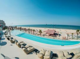 On Hotels Oceanfront Adults Designed，位于马塔拉斯卡尼亚斯杜纳斯多亚纳高尔夫球场附近的酒店