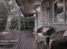 Two Truffles Cottage Accommodation，位于亚拉格林的酒店