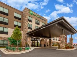 Holiday Inn Express & Suites Brunswick-Harpers Ferry Area, an IHG Hotel，位于Brunswick弗雷德里克市机场 - FDK附近的酒店