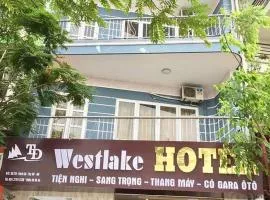 WestLake Hotel HN - by BAY LUXURY