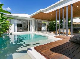 Belle Escapes 94 Cascade Luxury Home Palm Cove，位于棕榈湾的酒店