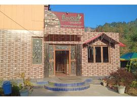 Flavours Restaurant And Resort "A unit of Sidhbali Restaurant", Dugadda，位于兰斯顿的度假短租房