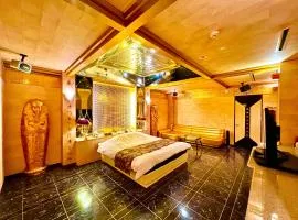 SKY JZauruss バズるホテル ,Dinosaur Love Hotel