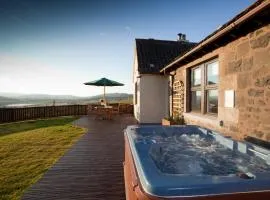 Rowan Tree Cottage with Hot Tub