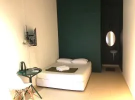 Rumah Tepi Istana