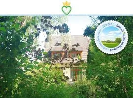 Domizil Salem "Large" 105 qm, direkt am Naturschutzgebiet und Schloss Salem, 2 x Schlafzimmer & 2 x Dusche & 30 qm Terrasse & privater Garten 300 qm, Allergiker geeignet