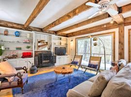 West Cornwall Cabin about 4 Mi to Covered Bridge!，位于West Cornwall的酒店