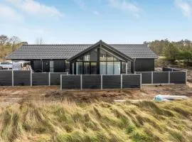 Nice Home In Rømø With Kitchen