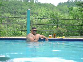 Jana Sri Lanka Villa For 20 Members，位于因吉里耶的酒店