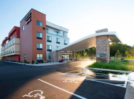 Fairfield Inn & Suites by Marriott Detroit Lakes，位于底特律莱克斯的酒店