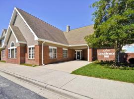 杰克逊机场万豪原住客栈，位于杰克逊维尔的酒店