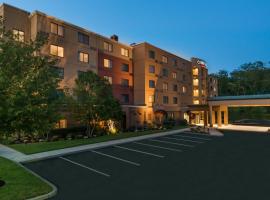 Courtyard by Marriott Providence Lincoln，位于North Central State - SFZ附近的酒店