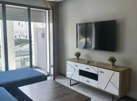 Twin Center Oasis - Luxury Apartment with Free Parking