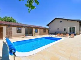 Awesome Home In Bjelovar With Sauna