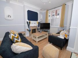 EmmaDale Bridington Town Centre Sleeps 10，位于布里德灵顿的度假屋