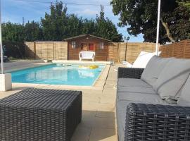 Appartement 3 pièces avec Piscine，位于La Ferté-Gaucher的酒店